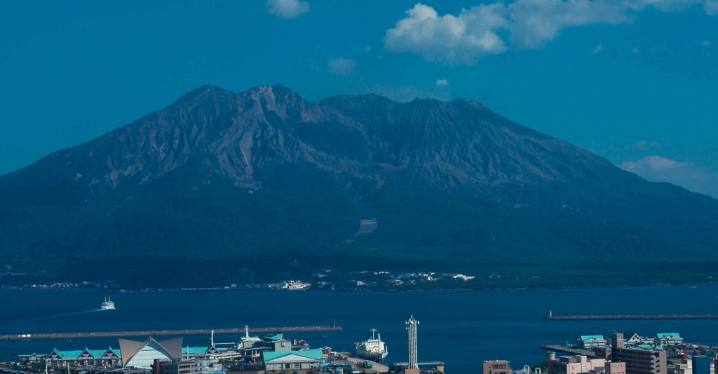 城山から眺める桜島