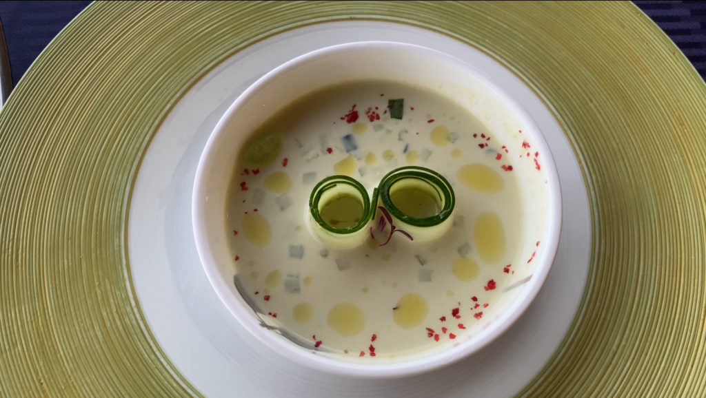 静岡産サヤムスメ（枝豆）ときゅうりの冷製スープ